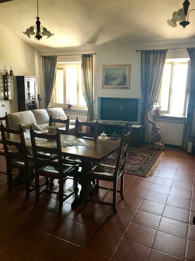 B&B Torre Del Lago Trasimeno 特拉西梅诺湖畔帕西尼亚诺 外观 照片
