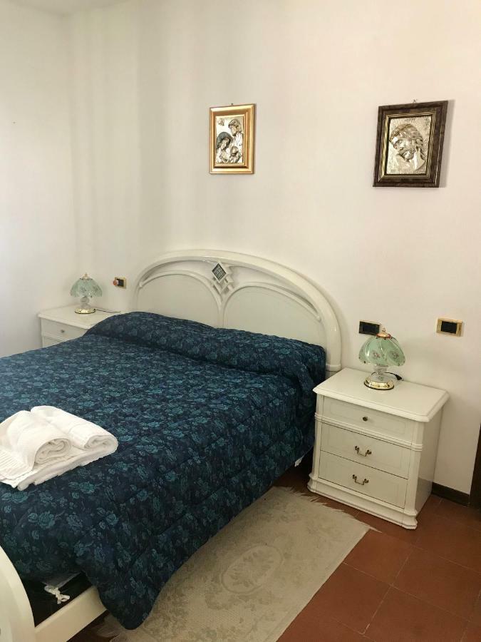 B&B Torre Del Lago Trasimeno 特拉西梅诺湖畔帕西尼亚诺 外观 照片