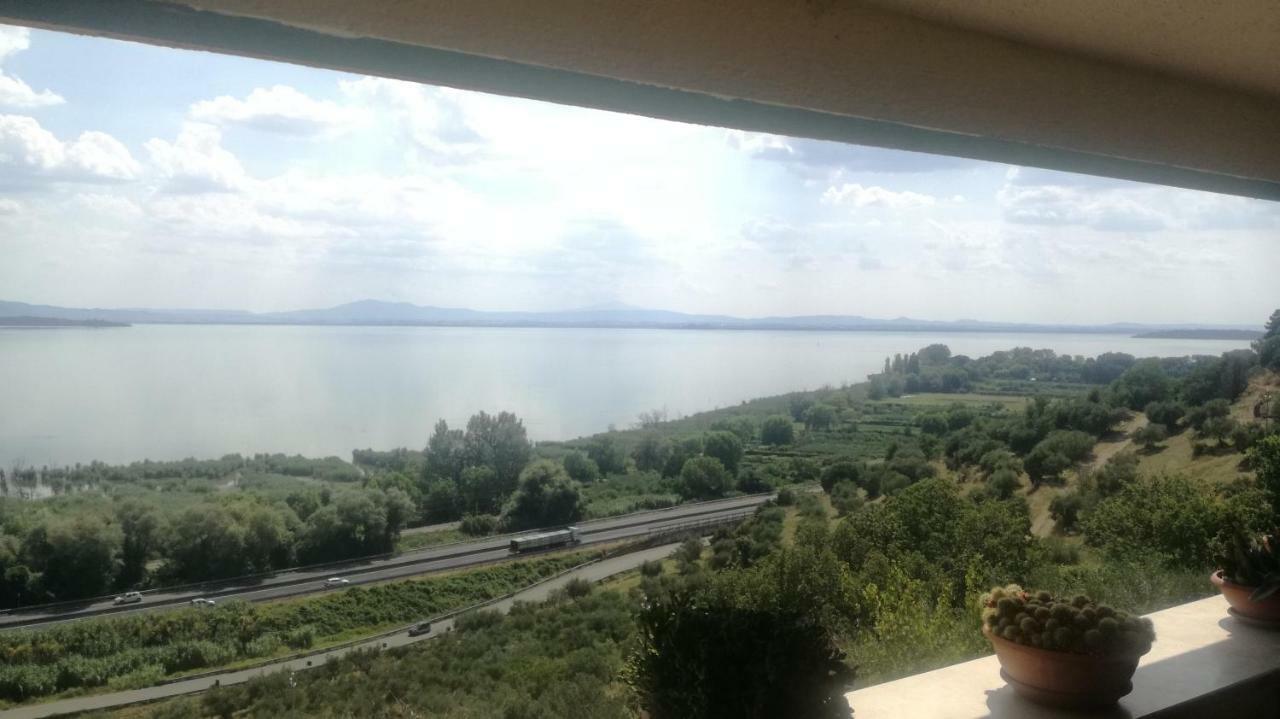 B&B Torre Del Lago Trasimeno 特拉西梅诺湖畔帕西尼亚诺 外观 照片