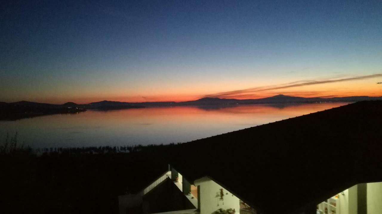 B&B Torre Del Lago Trasimeno 特拉西梅诺湖畔帕西尼亚诺 外观 照片